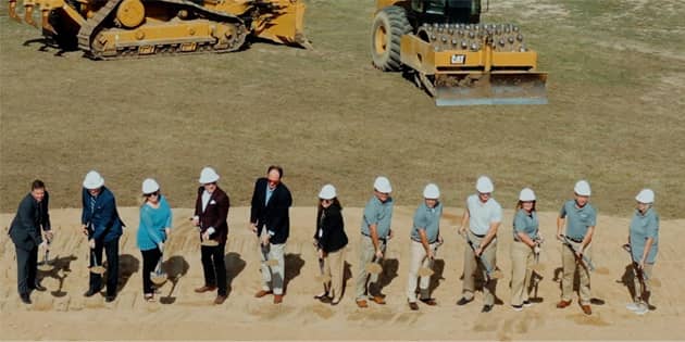 State, local and area business and joined the Corsicana Mattress leadership team and employees to break ground on its new headquarters and manufacturing center in Corsicana, Texas.